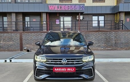 Volkswagen Tiguan II, 2021 год, 4 200 000 рублей, 2 фотография