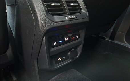 Volkswagen Tiguan II, 2021 год, 4 200 000 рублей, 29 фотография