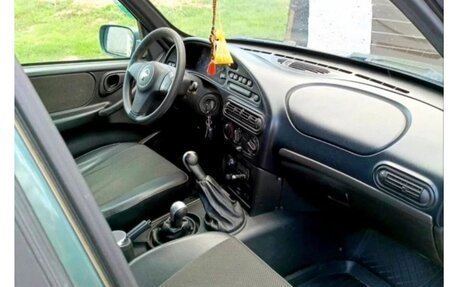 Chevrolet Niva I рестайлинг, 2010 год, 475 000 рублей, 4 фотография