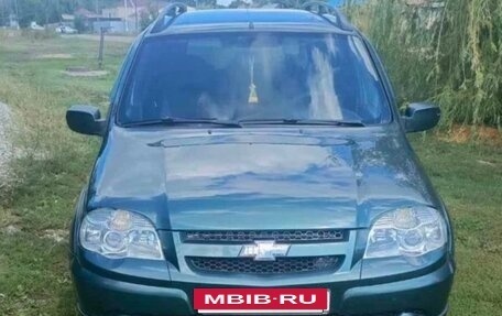 Chevrolet Niva I рестайлинг, 2010 год, 475 000 рублей, 2 фотография