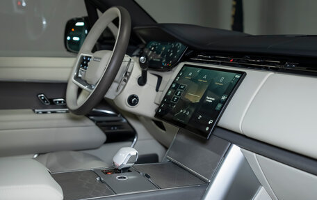 Land Rover Range Rover IV рестайлинг, 2025 год, 34 800 000 рублей, 29 фотография
