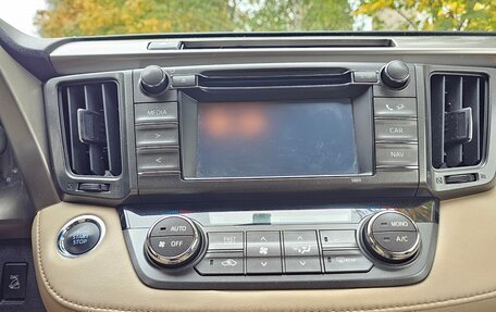Toyota RAV4, 2015 год, 1 870 000 рублей, 11 фотография
