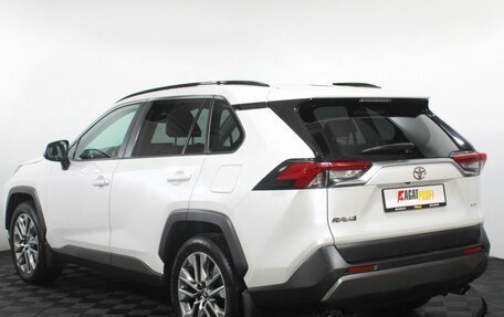 Toyota RAV4, 2021 год, 3 165 000 рублей, 8 фотография