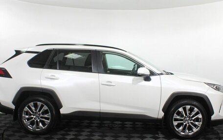 Toyota RAV4, 2021 год, 3 165 000 рублей, 4 фотография
