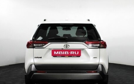 Toyota RAV4, 2021 год, 3 165 000 рублей, 7 фотография