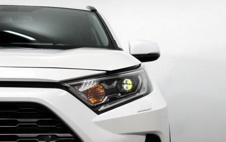 Toyota RAV4, 2021 год, 3 165 000 рублей, 23 фотография