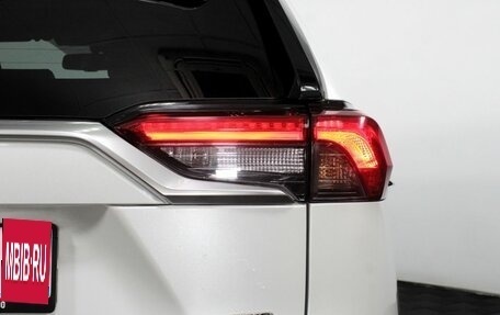 Toyota RAV4, 2021 год, 3 165 000 рублей, 24 фотография