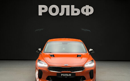 KIA Stinger I, 2019 год, 2 500 000 рублей, 2 фотография