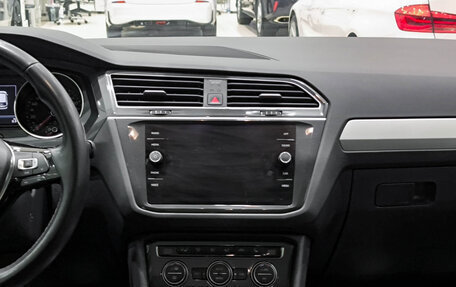 Volkswagen Tiguan II, 2020 год, 2 450 000 рублей, 19 фотография