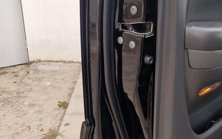 Toyota Land Cruiser Prado 120 рестайлинг, 2009 год, 2 750 000 рублей, 8 фотография