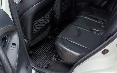 Toyota RAV4, 2011 год, 1 100 000 рублей, 10 фотография