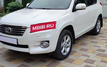 Toyota RAV4, 2011 год, 1 100 000 рублей, 2 фотография