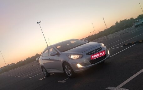 Hyundai Solaris II рестайлинг, 2012 год, 630 000 рублей, 3 фотография