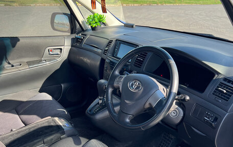 Toyota Corolla Spacio II, 2002 год, 700 000 рублей, 21 фотография