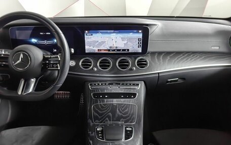 Mercedes-Benz E-Класс, 2021 год, 4 300 000 рублей, 11 фотография