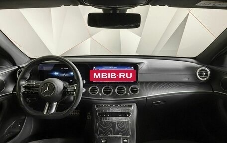 Mercedes-Benz E-Класс, 2021 год, 4 300 000 рублей, 10 фотография