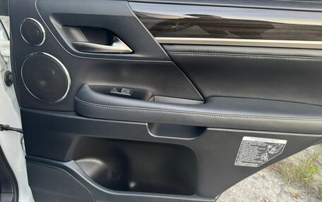 Lexus LX III, 2018 год, 10 500 000 рублей, 8 фотография