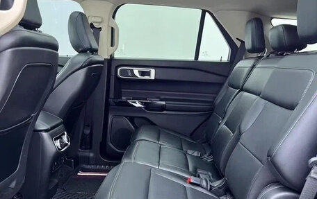 Ford Explorer VI, 2021 год, 2 500 500 рублей, 10 фотография