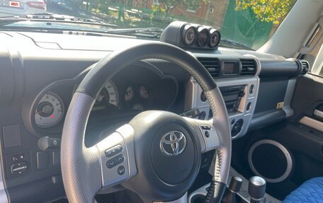 Toyota FJ Cruiser, 2022 год, 4 750 000 рублей, 6 фотография