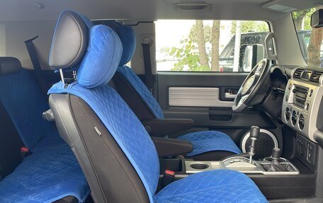 Toyota FJ Cruiser, 2022 год, 4 750 000 рублей, 9 фотография