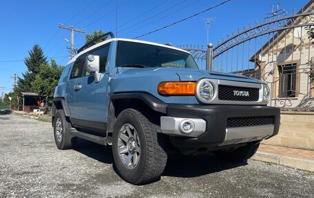 Toyota FJ Cruiser, 2022 год, 4 750 000 рублей, 2 фотография