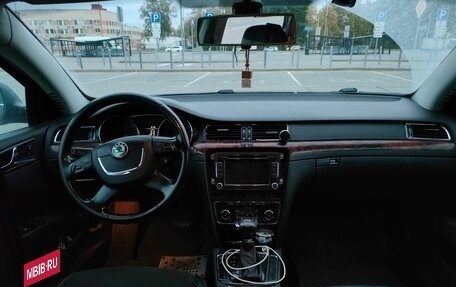 Skoda Superb III рестайлинг, 2011 год, 400 000 рублей, 2 фотография