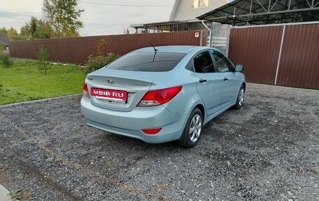 Hyundai Solaris II рестайлинг, 2012 год, 585 000 рублей, 3 фотография