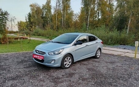 Hyundai Solaris II рестайлинг, 2012 год, 585 000 рублей, 2 фотография