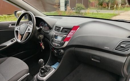 Hyundai Solaris II рестайлинг, 2012 год, 585 000 рублей, 7 фотография