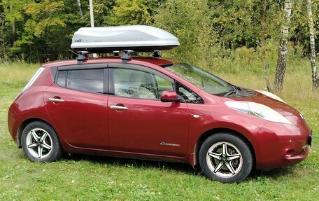 Nissan Leaf I, 2011 год, 700 000 рублей, 2 фотография