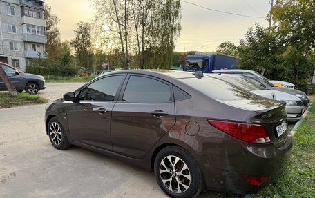 Hyundai Solaris II рестайлинг, 2014 год, 1 300 000 рублей, 2 фотография