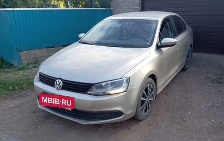 Volkswagen Jetta VI, 2013 год, 1 000 000 рублей, 3 фотография