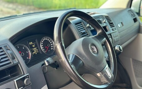 Volkswagen Caravelle T5, 2014 год, 2 080 000 рублей, 11 фотография