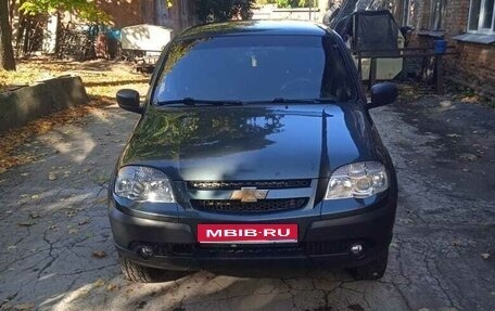 Chevrolet Niva I рестайлинг, 2018 год, 750 000 рублей, 1 фотография