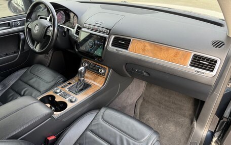 Volkswagen Touareg III, 2015 год, 2 650 000 рублей, 10 фотография