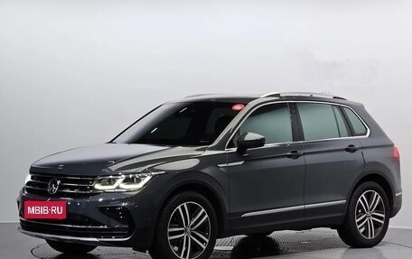 Volkswagen Tiguan II, 2021 год, 2 750 100 рублей, 1 фотография