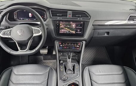 Volkswagen Tiguan II, 2021 год, 2 750 100 рублей, 7 фотография