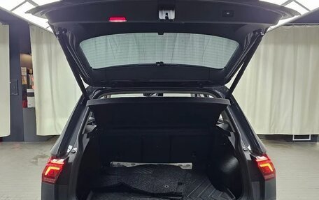 Volkswagen Tiguan II, 2021 год, 2 750 100 рублей, 14 фотография