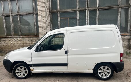 Peugeot Partner II рестайлинг 2, 2010 год, 299 000 рублей, 1 фотография