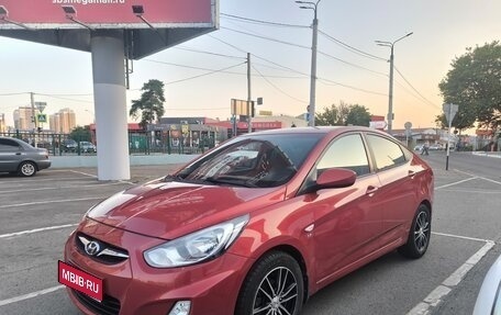 Hyundai Solaris II рестайлинг, 2011 год, 900 000 рублей, 1 фотография