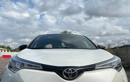 Toyota C-HR I рестайлинг, 2019 год, 2 650 000 рублей, 5 фотография