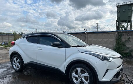 Toyota C-HR I рестайлинг, 2019 год, 2 650 000 рублей, 3 фотография