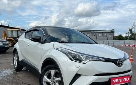 Toyota C-HR I рестайлинг, 2019 год, 2 650 000 рублей, 1 фотография