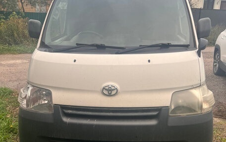 Toyota Town Ace IV, 2013 год, 870 000 рублей, 1 фотография