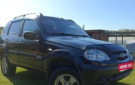 Chevrolet Niva I рестайлинг, 2011 год, 600 000 рублей, 2 фотография