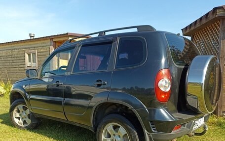 Chevrolet Niva I рестайлинг, 2011 год, 600 000 рублей, 10 фотография