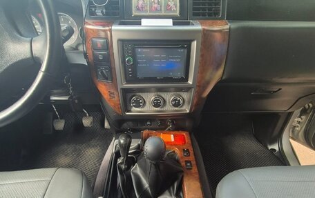 Nissan Patrol, 2007 год, 1 700 000 рублей, 7 фотография