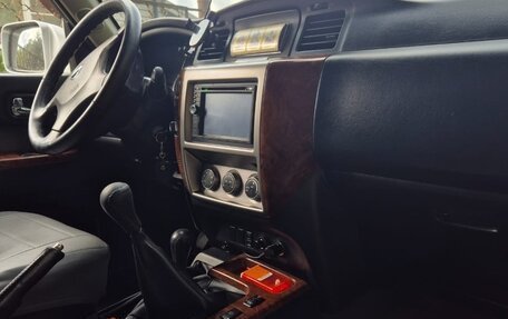 Nissan Patrol, 2007 год, 1 700 000 рублей, 8 фотография