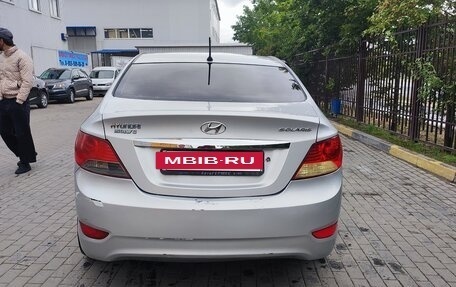 Hyundai Solaris II рестайлинг, 2011 год, 520 000 рублей, 4 фотография