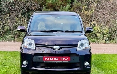 Toyota Sienta I, 2012 год, 1 050 000 рублей, 2 фотография